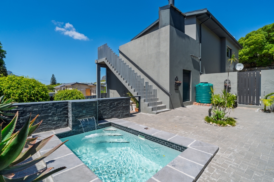 To Let 3 Bedroom Property for Rent in Hout Bay Western Cape